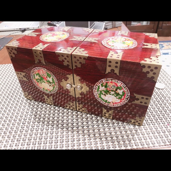 Jewelry Box - Picture 1 of 7